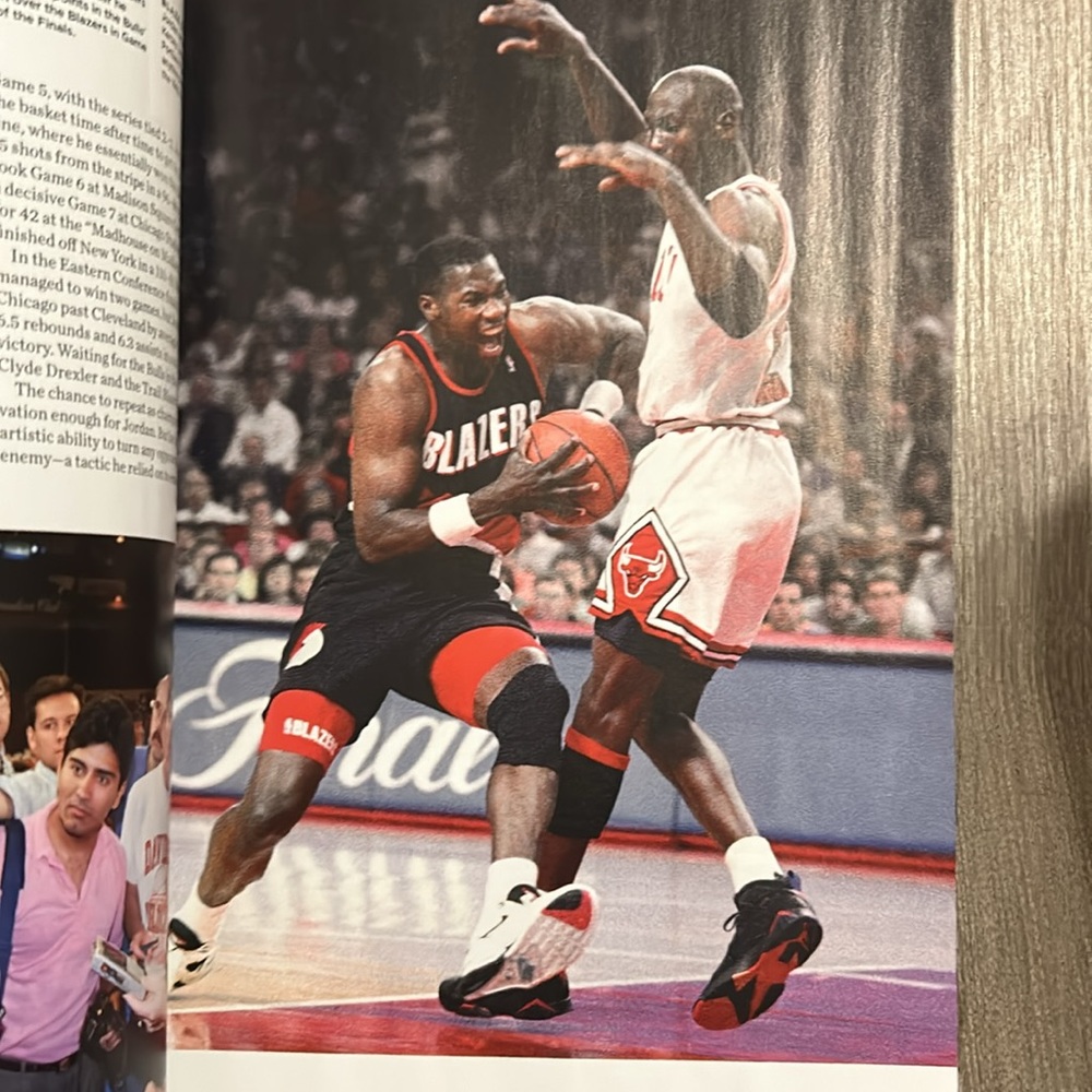 Michael Jordan Championships Magazine - Picture 3 of 5